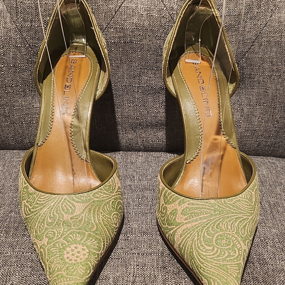 Bandolino Olive Green Pointed-Toe D'Orsay Heels - Picture 2 of 7